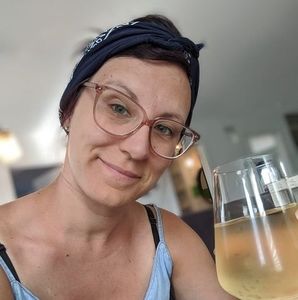 Meet your Posher, Cynthia